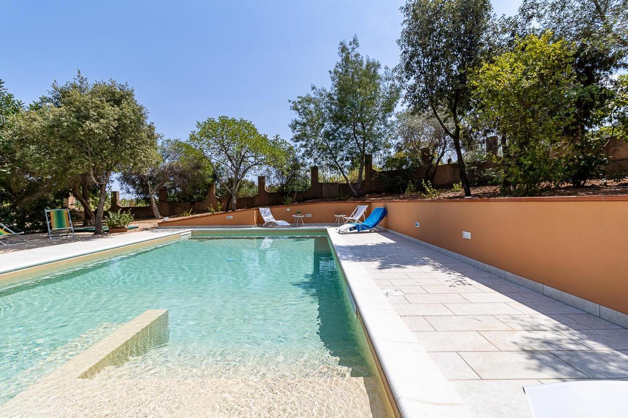 Villa Caterina La Maddalena  Екстериор снимка